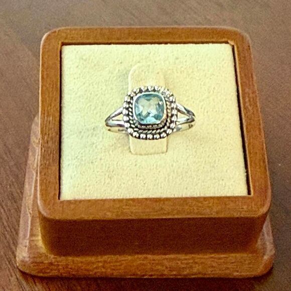 Natural Blue Topaz Sterling Silver Ring Dainty Rounded Square Framed Sz 7 - Picture 1 of 8